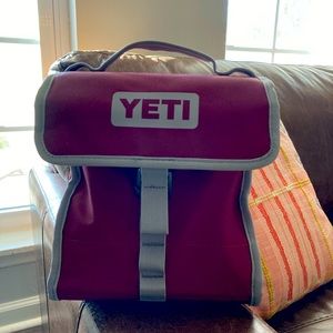 Yeti lunchbox day trip cooler